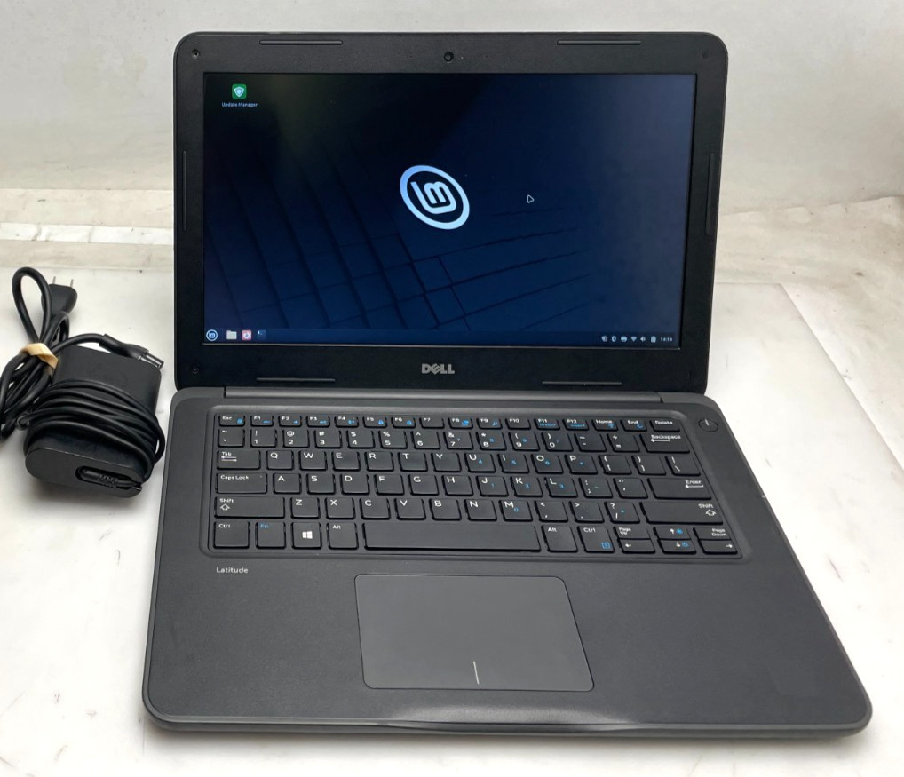 Dell Latitude 3380 13″ Intel Core i3-6006U @ 2.00 GHz 8GB 128GB SSD Linux Mint