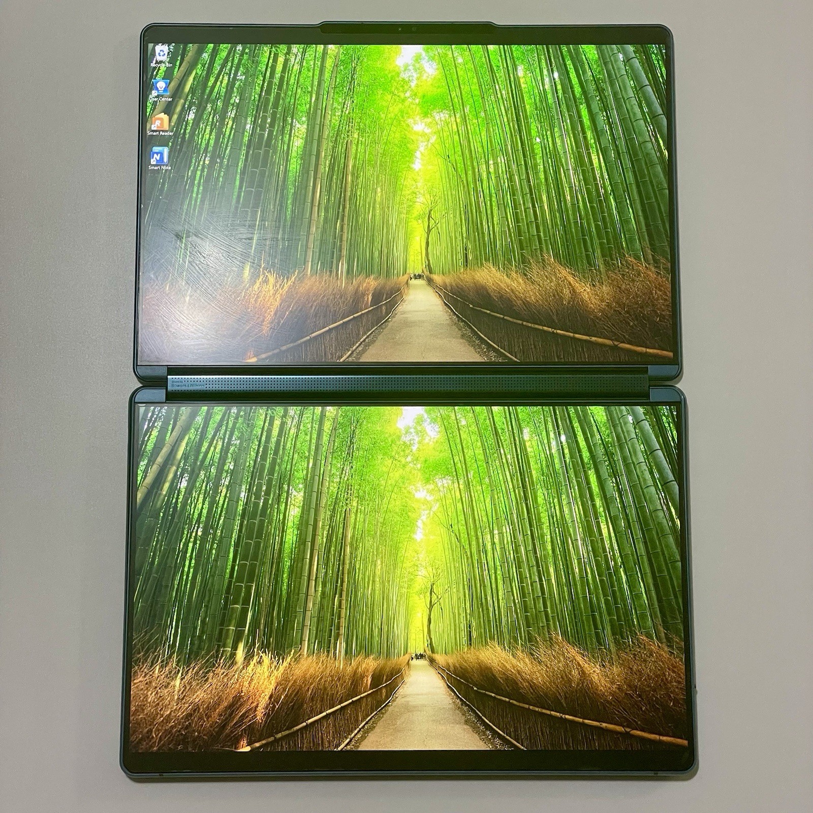 Lenovo Yoga Book 9i Laptop Dual Screen Intel Core Ultra 7 155U, 32 GB RAM 512 GB
