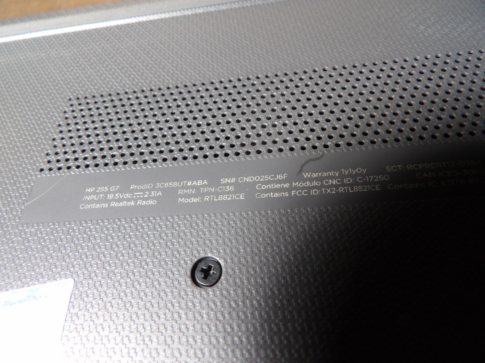 HP 255 G7 NOTEBOOK AMD RADEON A6-9225 R4 8GB RAM **NO HD/ NO CADDIE/ NO OS