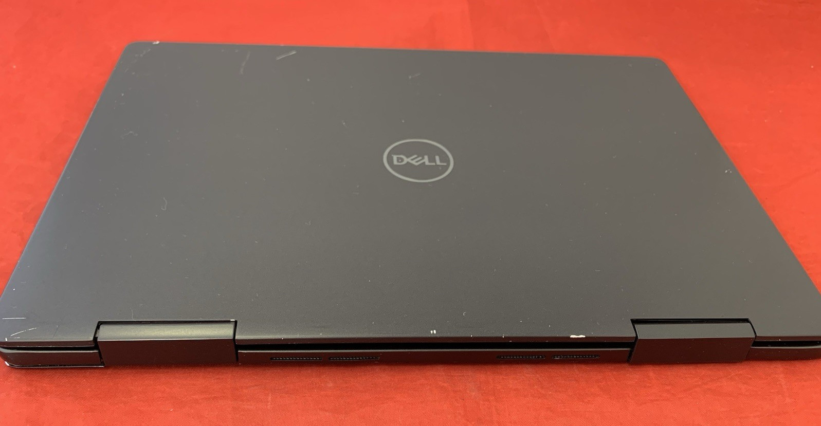 Dell Inspiron 7386 14″ Core i7 16GB 256GB Black FOR PARTS ONLY