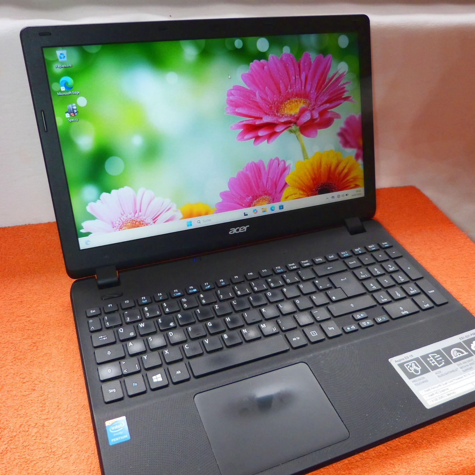 FAULTY Acer ES1 531 UltraBook 15 inch l SSD l 8 GB RAM HOBBYIST