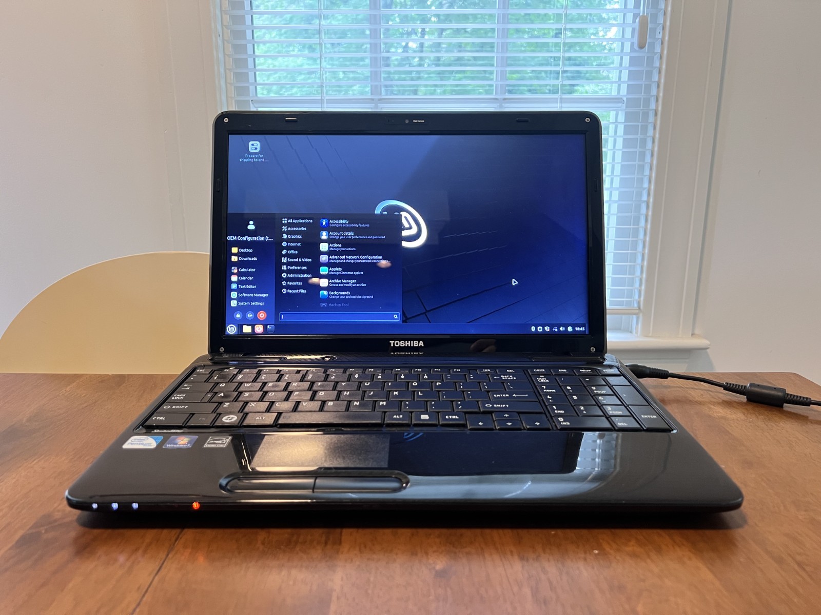 Toshiba Satellite L655 – i7 Dual Core, 4GB Ram, 128GB SSD, Linux Mint