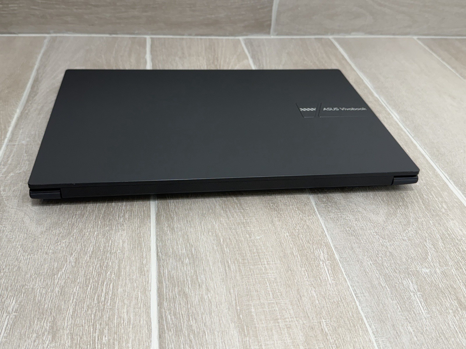 Asus VivoBook F1605V 16″ WUXGA Core i7-1355U 16GB RAM 512GB NVMe Win-11
