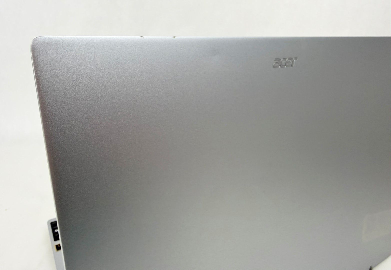 Acer Swift Go SFG14-72T-71QF 14″ FHD+ Touch Ultra 7 155H 16GB 1TB SSD W11H