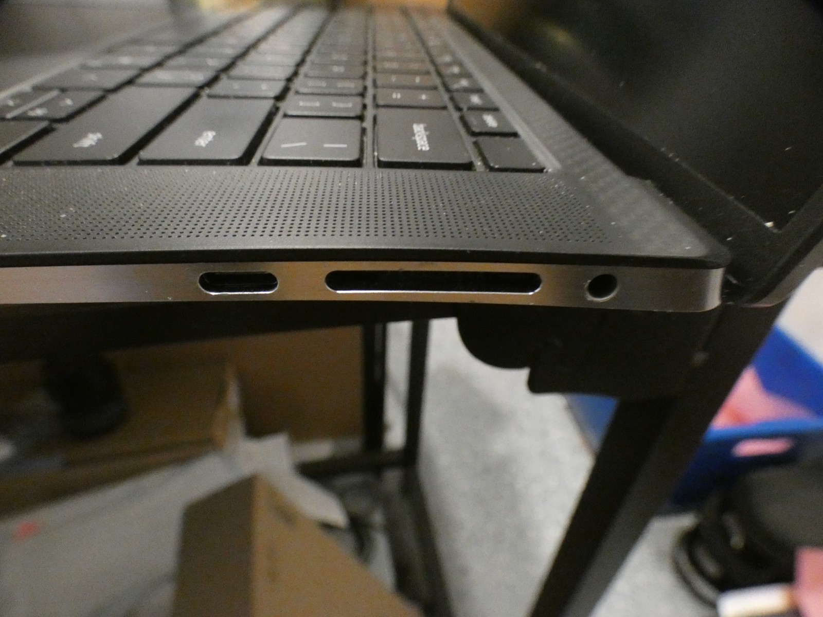 15.6″ Dell Precision 15 5550 i7-10850H 2.70GHZ 16GB 256GB SSD Win 11 Pro T1000