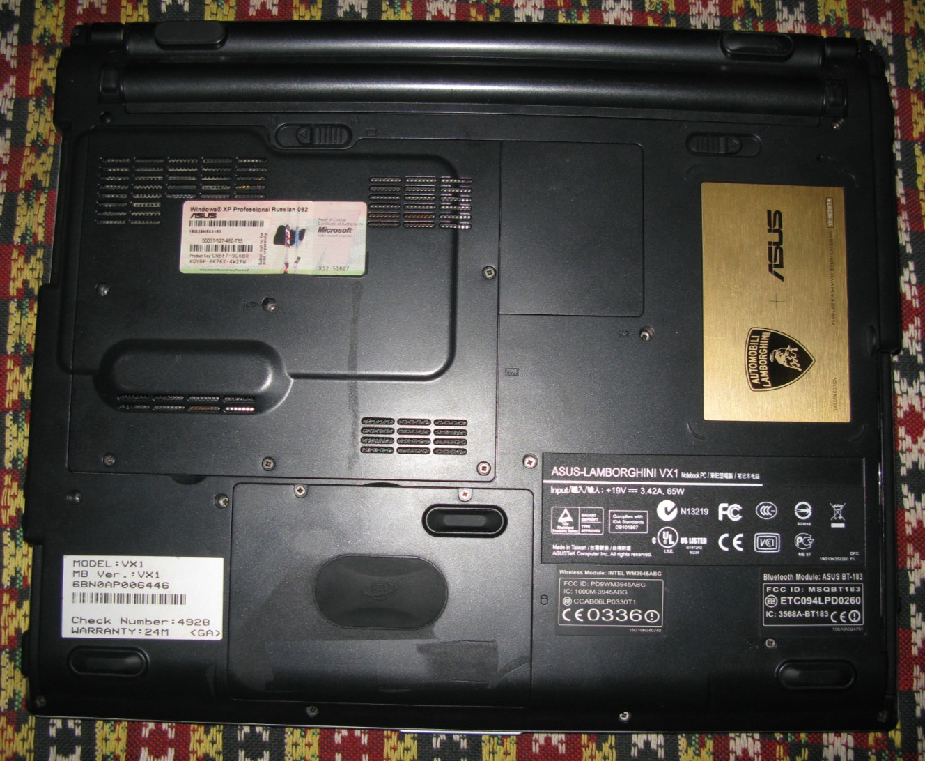 Asus Lamborghini VX1 notebook golden edition