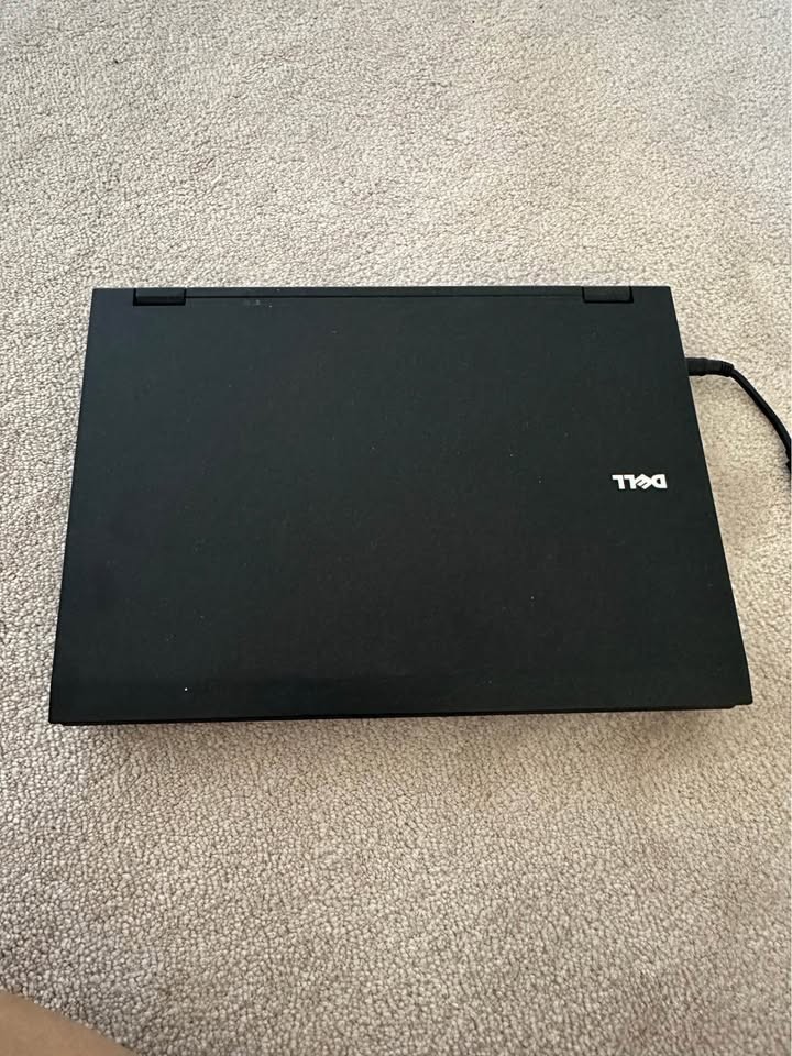Dell Latitude E5400 Intel Core 2 Duo P8400 2.26 GHz | 2 GB RAM | 160GB HDD