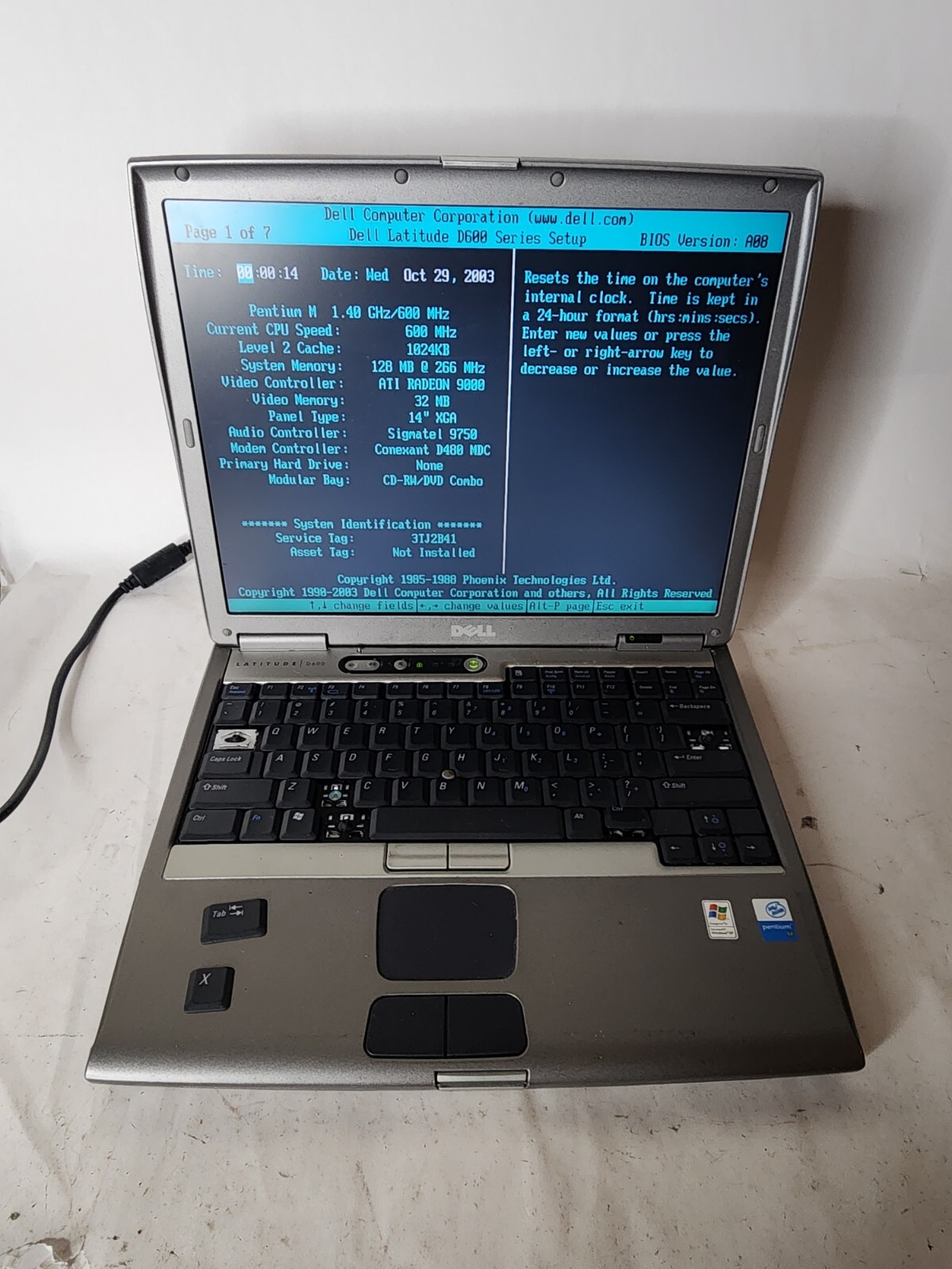 Dell Latitude D600 Pentium M 1.40GHz, No Hdd No Ram