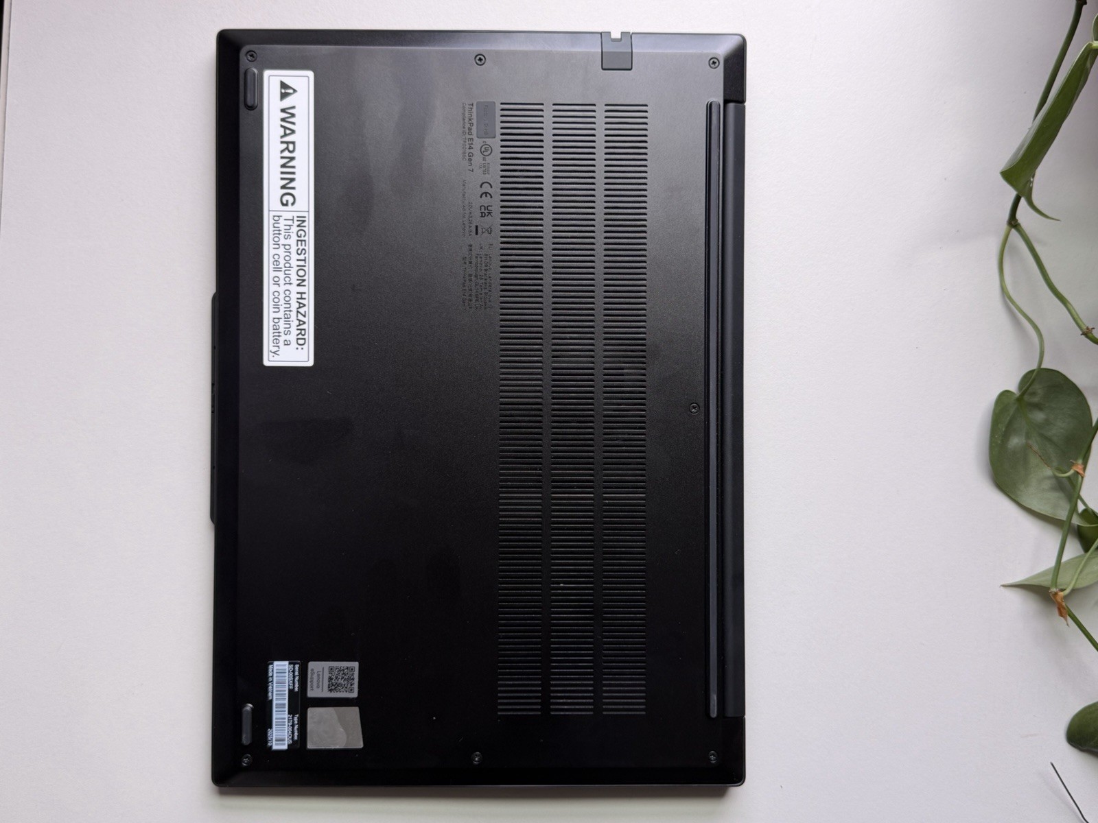 Lenovo ThinkPad E14 Gen 7 14″ WUXGA Touch Core 7 240H 16GB 1TB SSD Cam FPReader