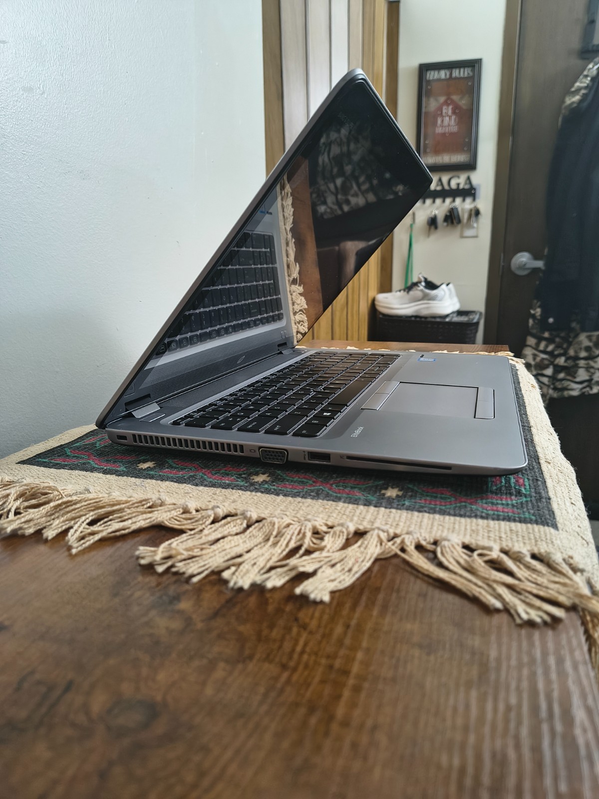 HP 15.6″ Elitebook G3 Core i5VPRO@2.4GHz 256GB NVMe SSD+1TB HDD Windows 11 Pro