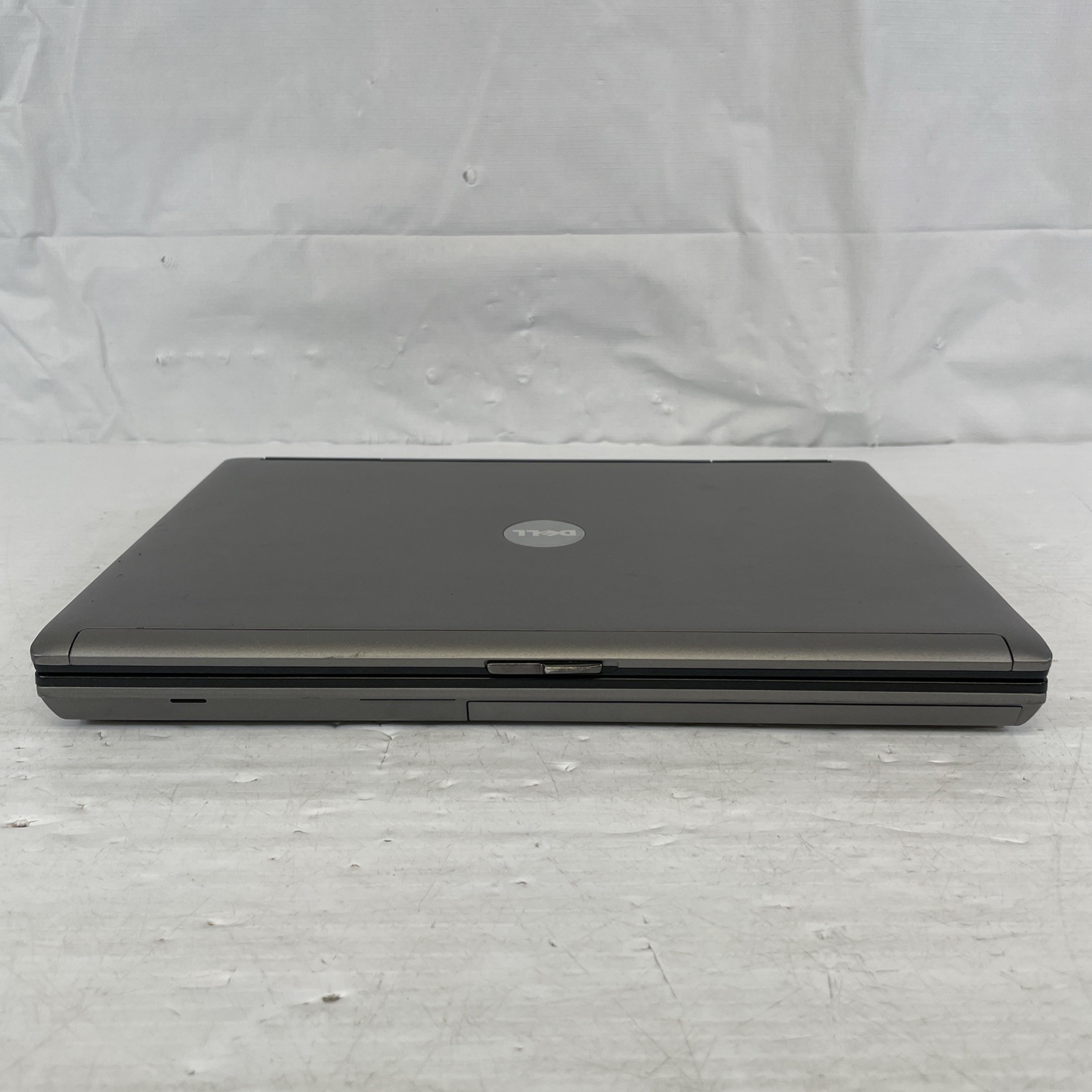 Retro Dell Latitude D630 14.1″ Laptop Intel C2D 2GHz 2GB RAM 80GB HDD WinXP