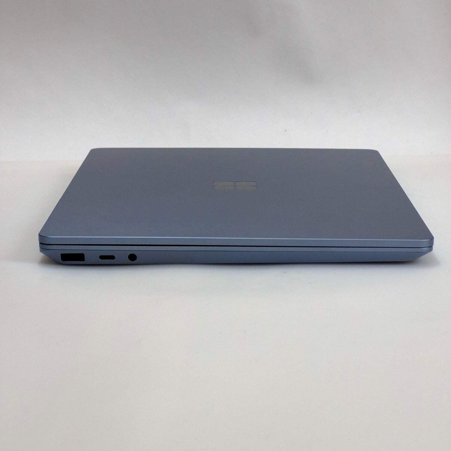 Microsoft Surface Laptop Go 2 2013 12.4″ i5-1135G7 2.4GHz 8GB RAM 128GB SSD
