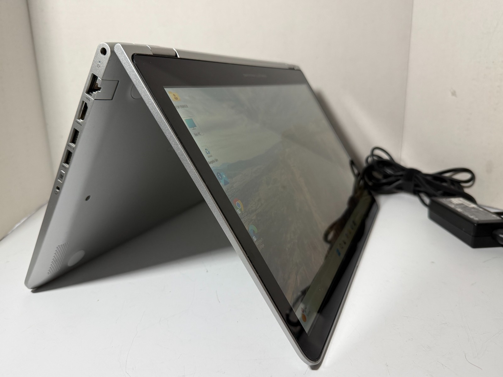 HP Envy x360 M6 2-in-1 TOUCH 15.6″ i7-6500u 8GB 256GB SSD- M6-W105dx- READ!!!