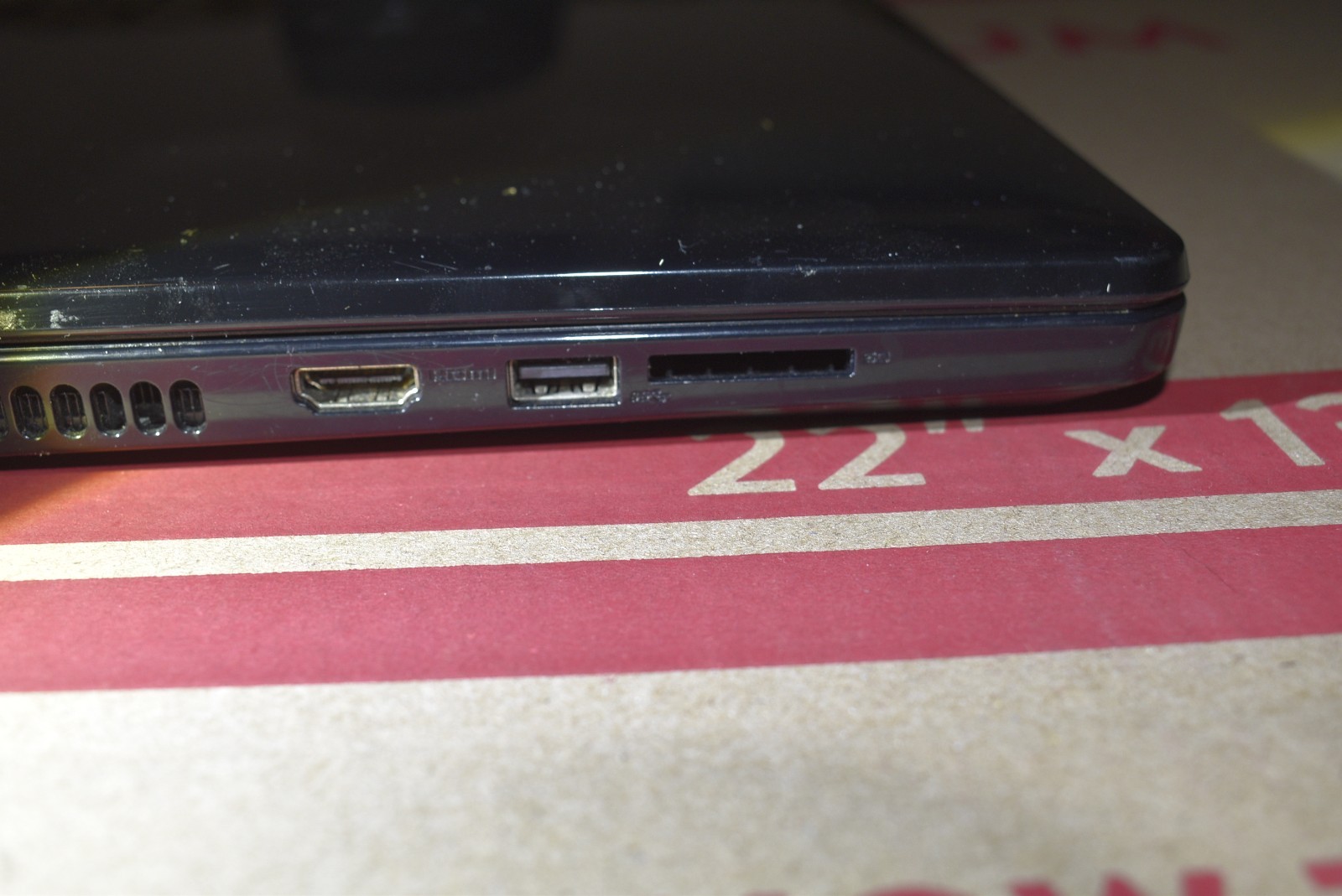 Dell P51F Laptop Intel i3-4030U @1.9Hz, 1 TB HDD, 8 GB RAM, WINDOWS 10, DVD