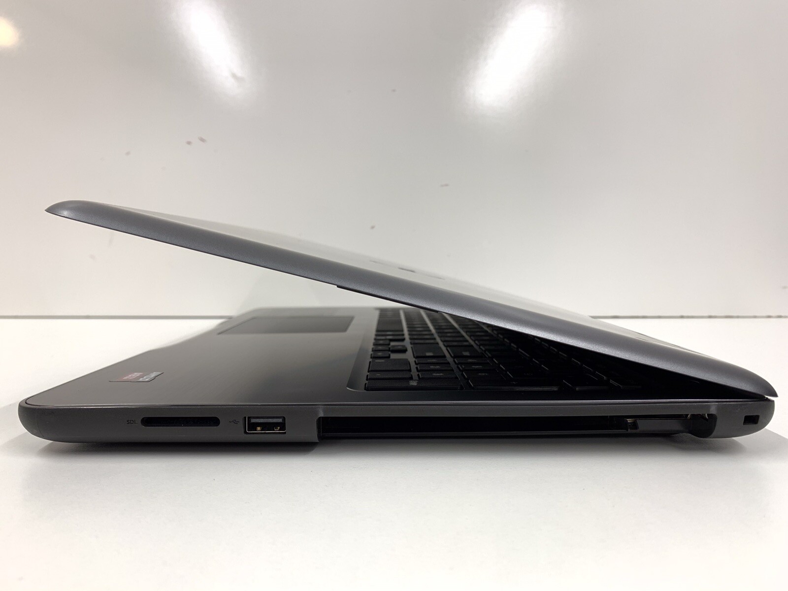 Dell Inspiron 5565 AMD A9-9400 Radeon R5 2.4GHz | NO RAM/HDD | For Parts | #T239