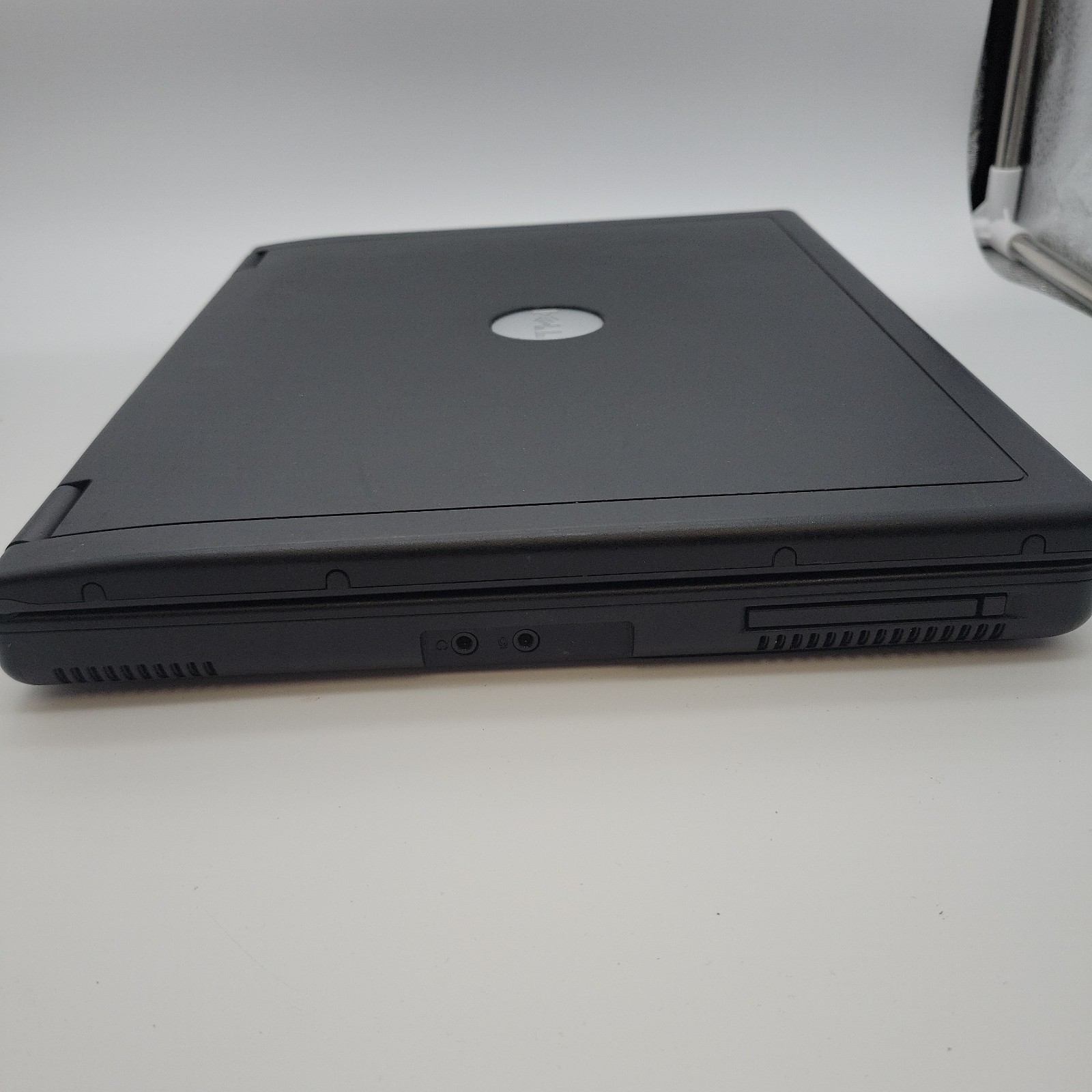 DELL INSPIRON 2200 Intel Celeron M processor 1.40GHz RAM 1.25GB L129