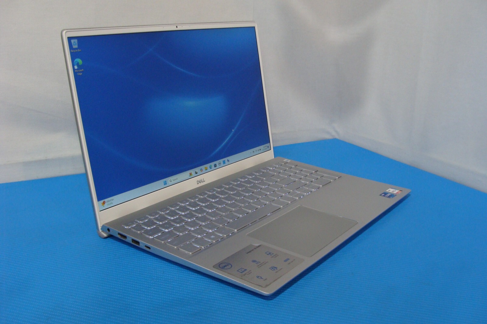 DELL Inspiron 5502 15.6″ FHD Intel i7-1165G7 2.8GHZ 12GB RAM 512GB SSD +Charger