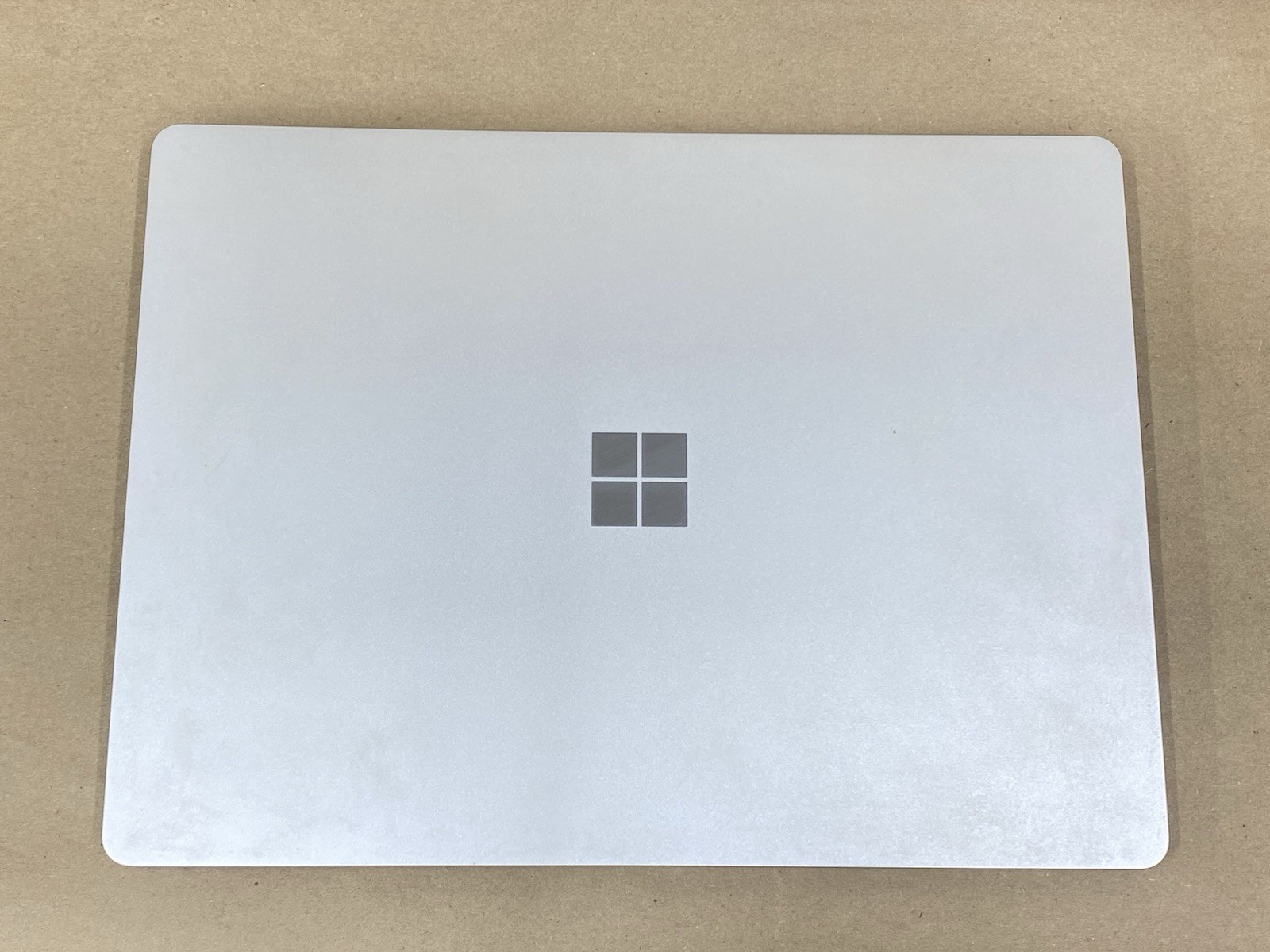 Microsoft Surface Laptop Go – 12″ – i5-1035G1 – 8GB – 128GB – Win 11 – READ