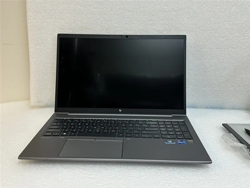 63Q85UT HP ZBook Firefly 15 G8 core i7-1185G7 32GB 15.6” Workstation **NO SSD**