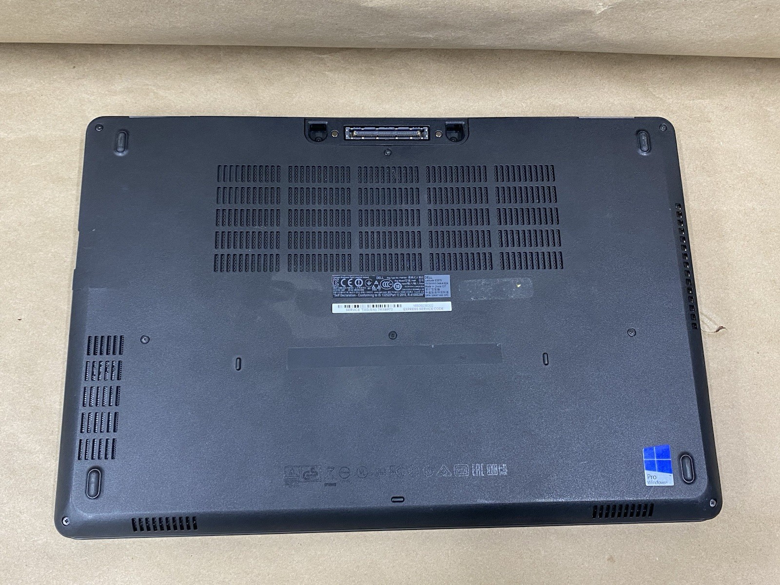 Dell Latitude E5570 – 16″ FHD Touch- i7-6600U – 4GB – 128GB – Win 10 – READ