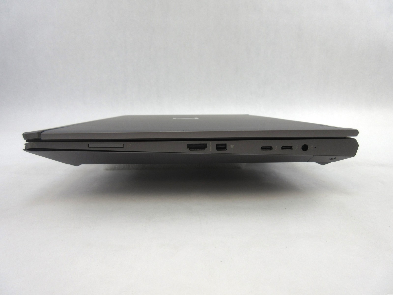 HP ZBook Fury G8 i7-11850H 2.50GHz 16GB RAM 256GB NVMe Case Parts/Repair C3*16