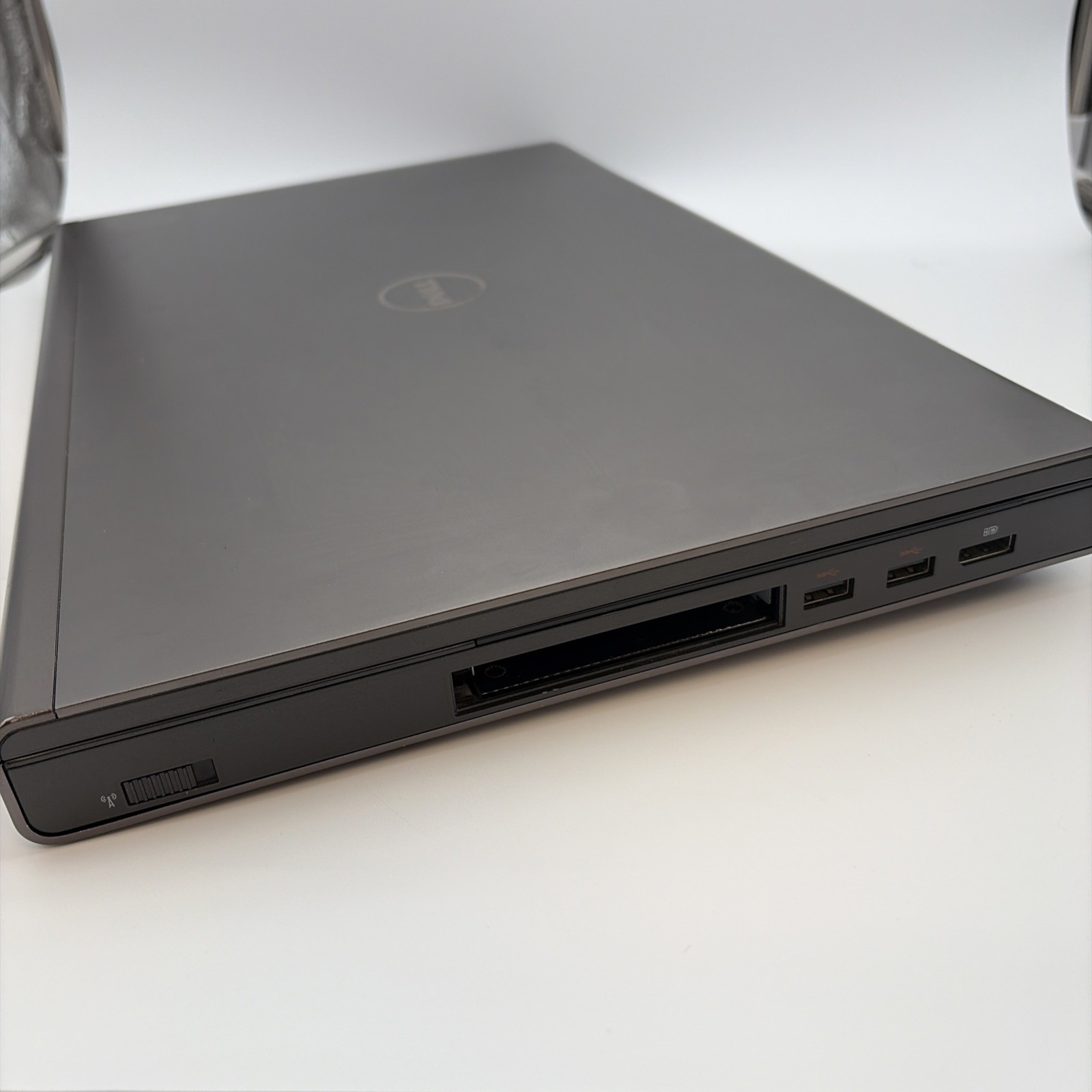 Dell Precision M6600 17″ i7-2720QM CPU @2.2GHz RAM 16GB SSD 256GB L115