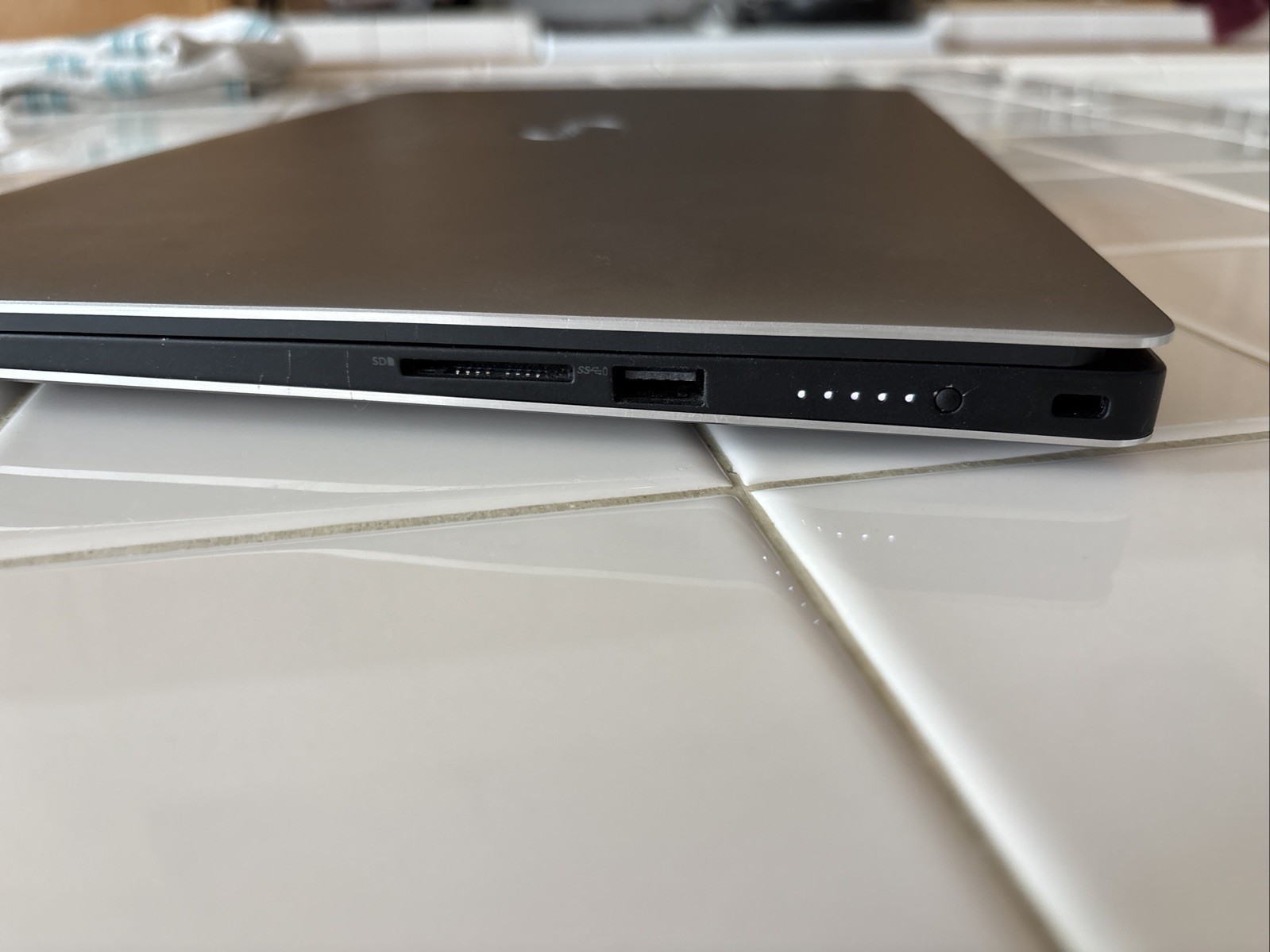 Dell XPS Precision 5520 Bus. Laptop 15.6” FHD i7-7700HQ 1TB SSD 32GB ram 10 PRO