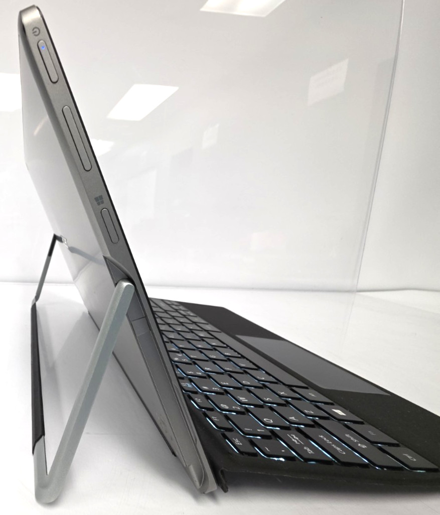 Acer Switch Alpha 12| Intel Core i3-6100U| 4GB RAM| 128GB SSD| Win 10 Pro