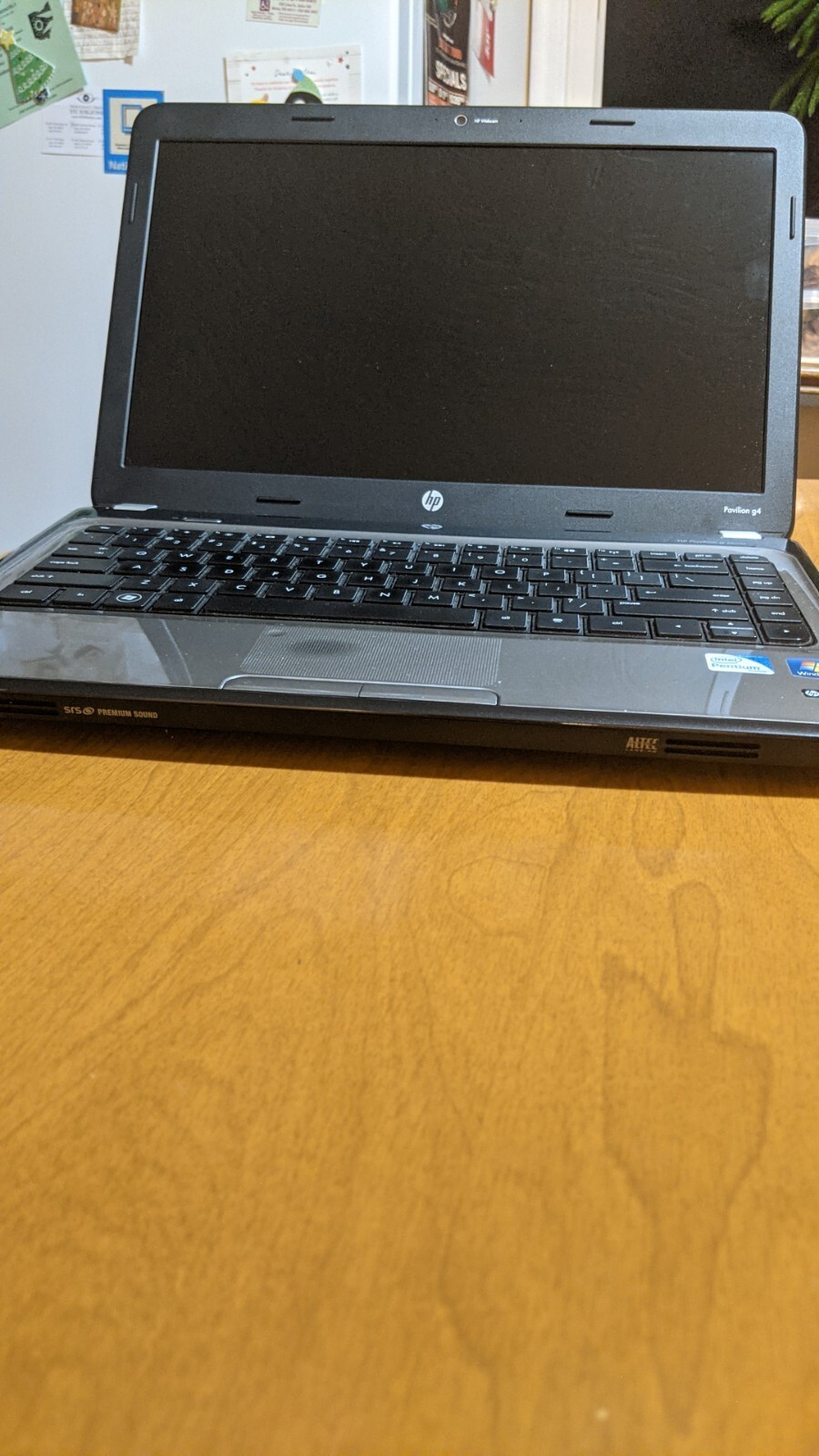 HP Pavilion G4 Intel Core i3 M370 2.40GHz 4GB RAM 240GB HDD WEBCAM WIN 10