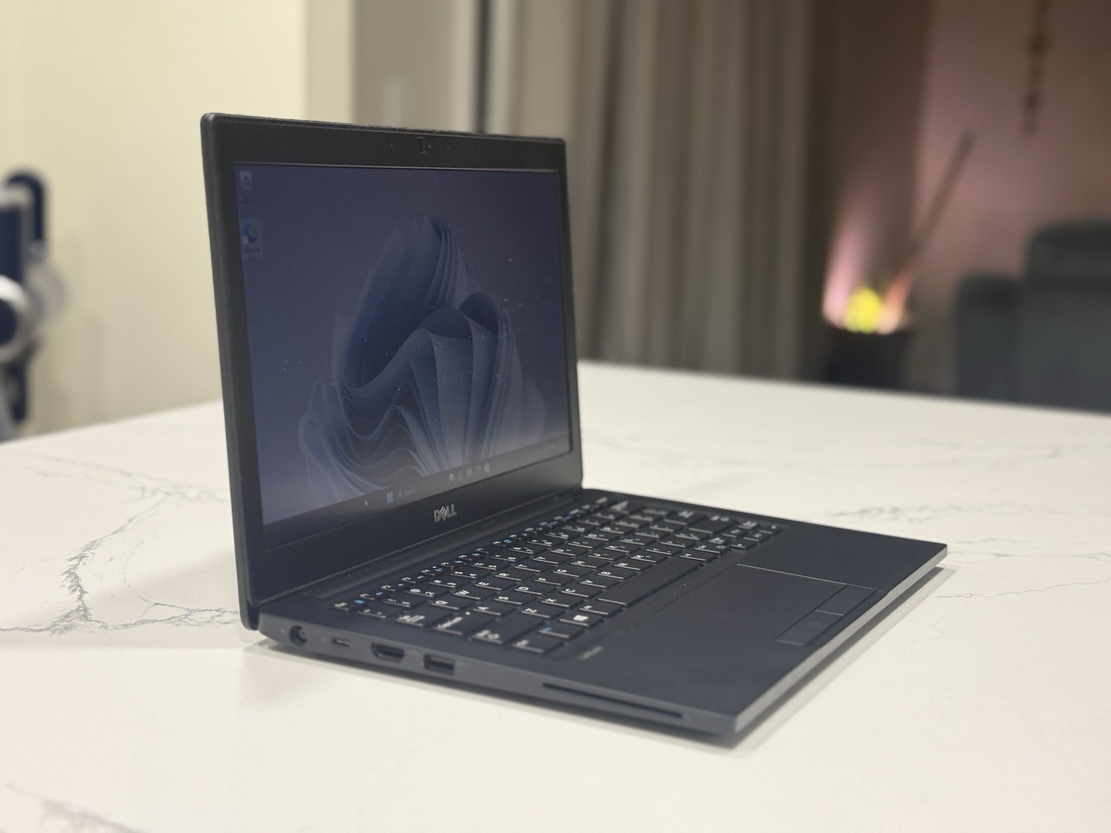 Dell Latitude 7280 13″ | Intel Core i5 | 8 GB RAM | 256 GB SSD | Windows 11 Pro