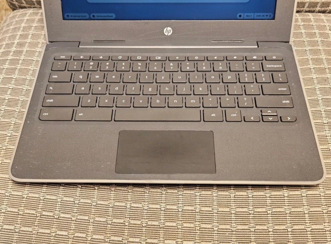 HP Chromebook 11 G7 EE ***Works Great*** Tough & NICE!!