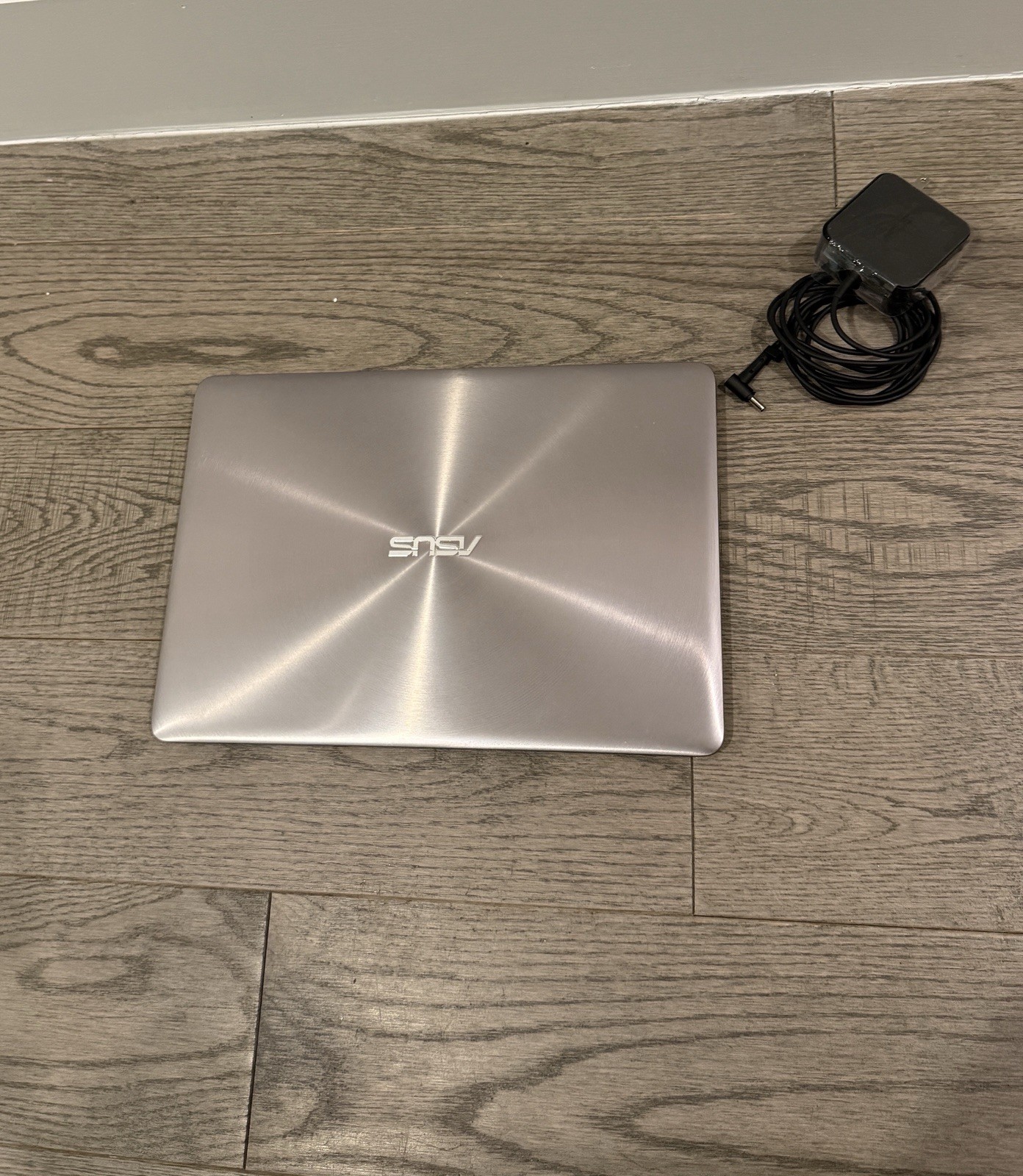 ASUS Notebook UX330U 13.3″ Laptop i5 8th Gen 256GB SSD 8GB RAM