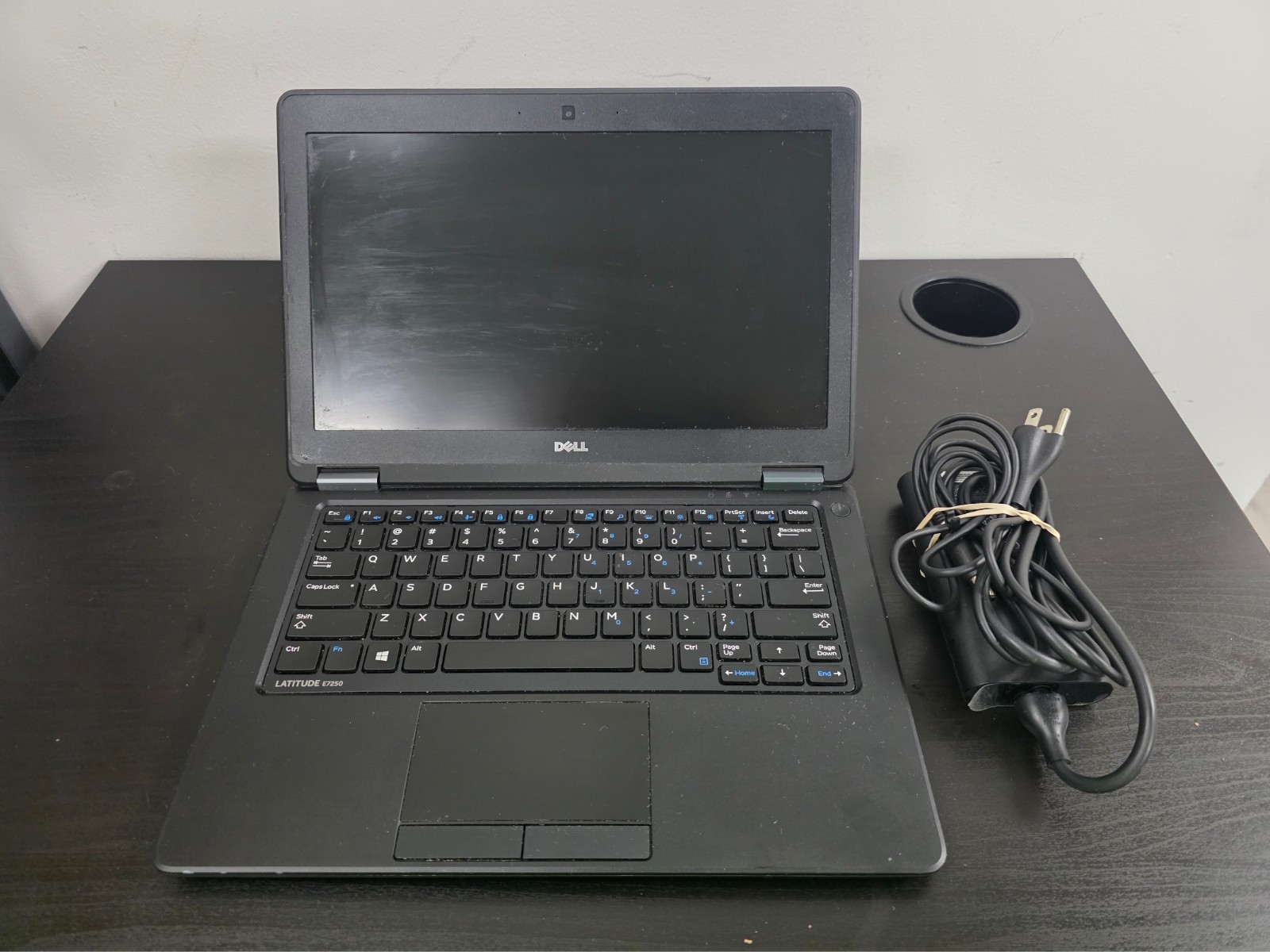 Dell Latitude E7250 i7-5600U 8GB RAM 256GB SSD 12.5″ Win11 Pro Charger