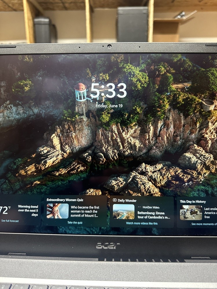 Acer Aspire 5 15 Laptop Used w/ Case and Charger