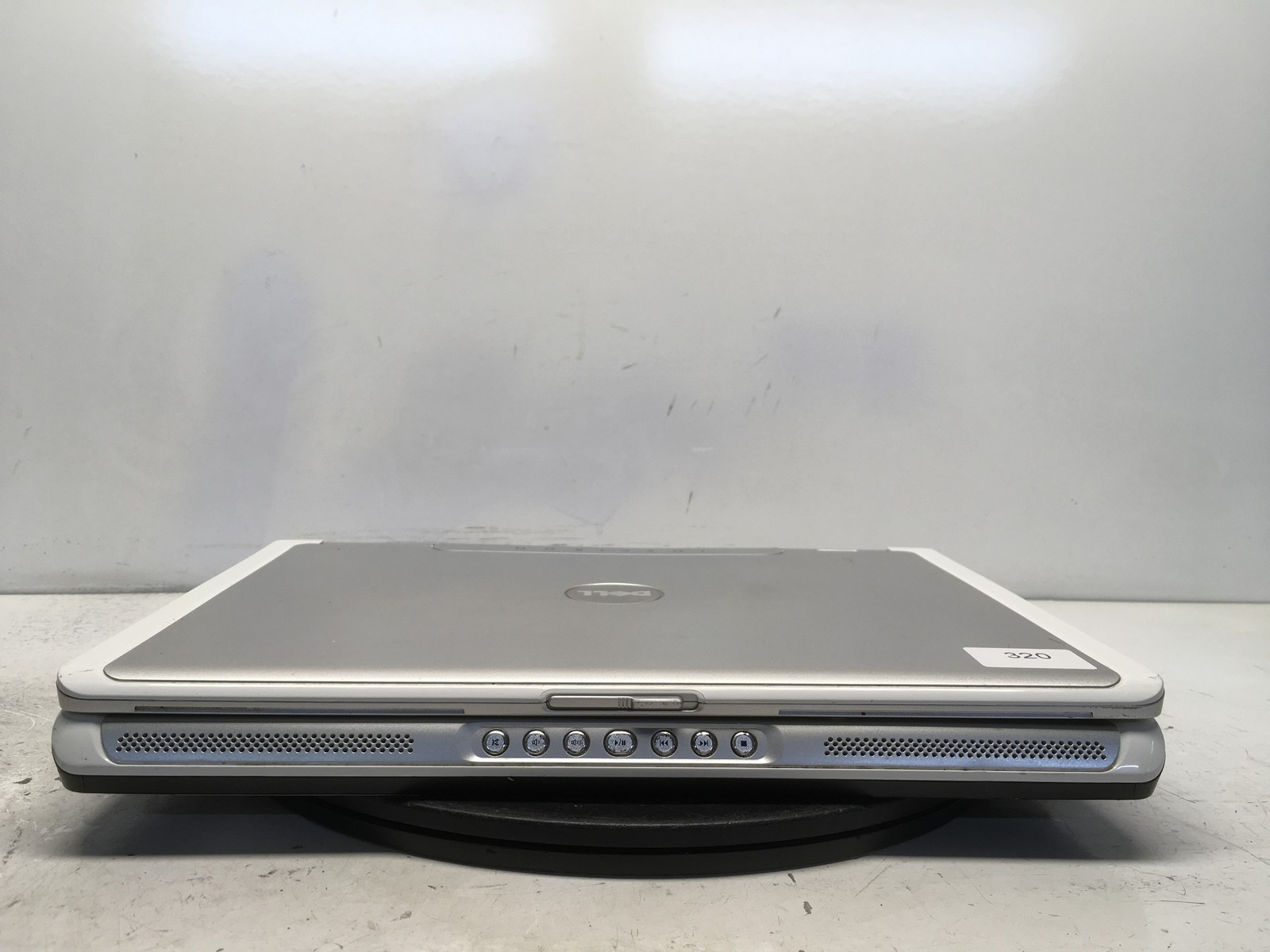 Dell Inspiron E1505 MM061 Intel Core Duo 06E8 1.66GHz 1 GB NO HDD No Batt