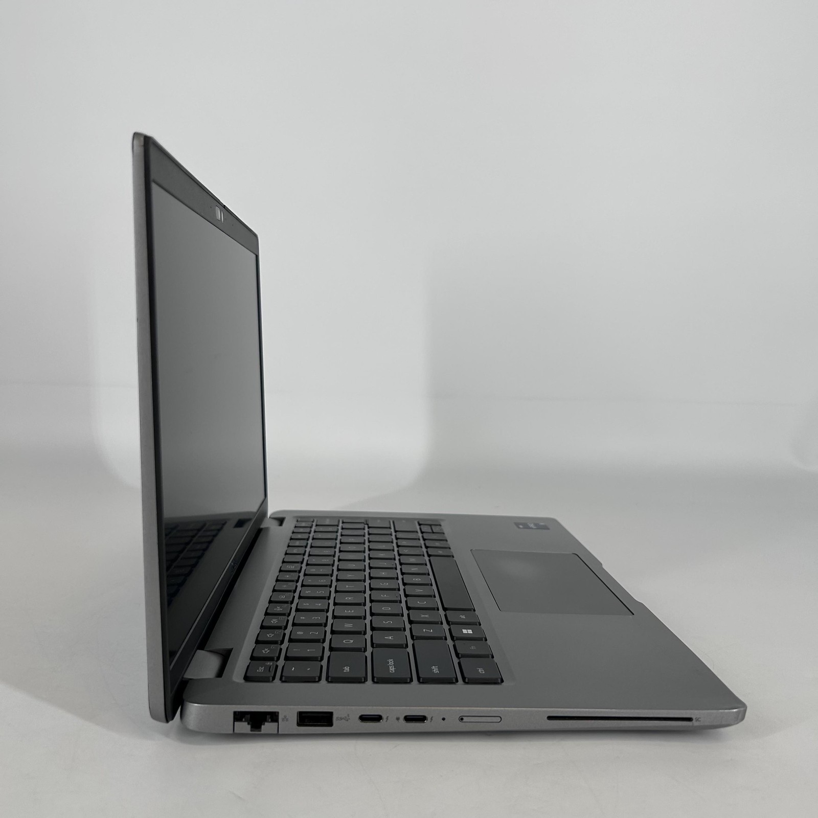 Dell Latitude 5440 14 Gray FHD 1.6 GHz i5-1345U 16GB 256GB SSD Good FRAME SPLIT