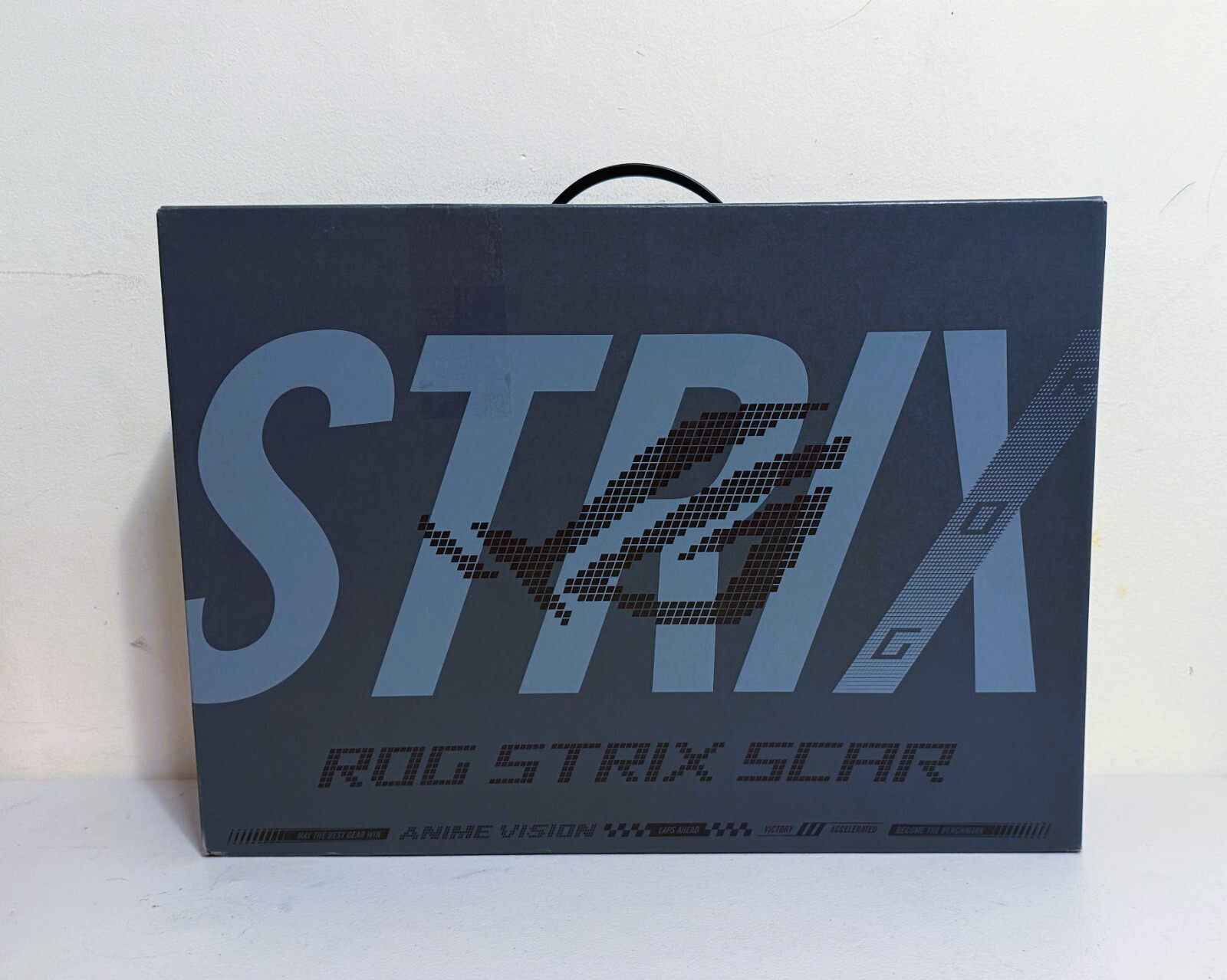 ASUS ROG Strix SCAR 18 G835LX-XS98 18″ Gaming Laptop GTX 5090