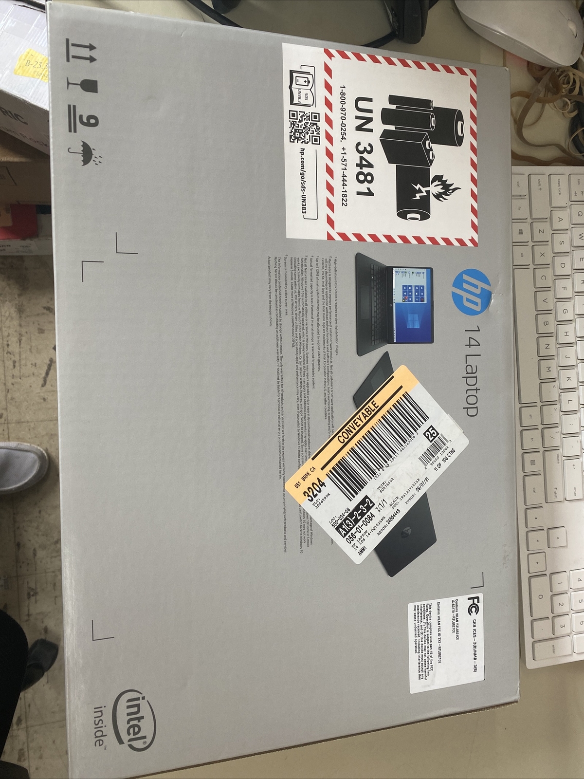 NEW / HP 14 Laptop Intel Core i3, 4GB Memory Windows 10 in S Mode