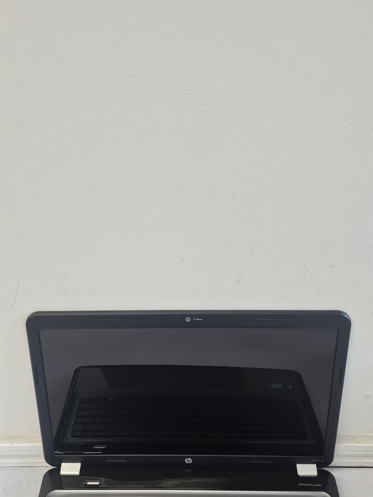 HP Pavilion g7-1260us Laptop – Intel i3-2330m – 4GB RAM – 640GB HDD – Windows 10