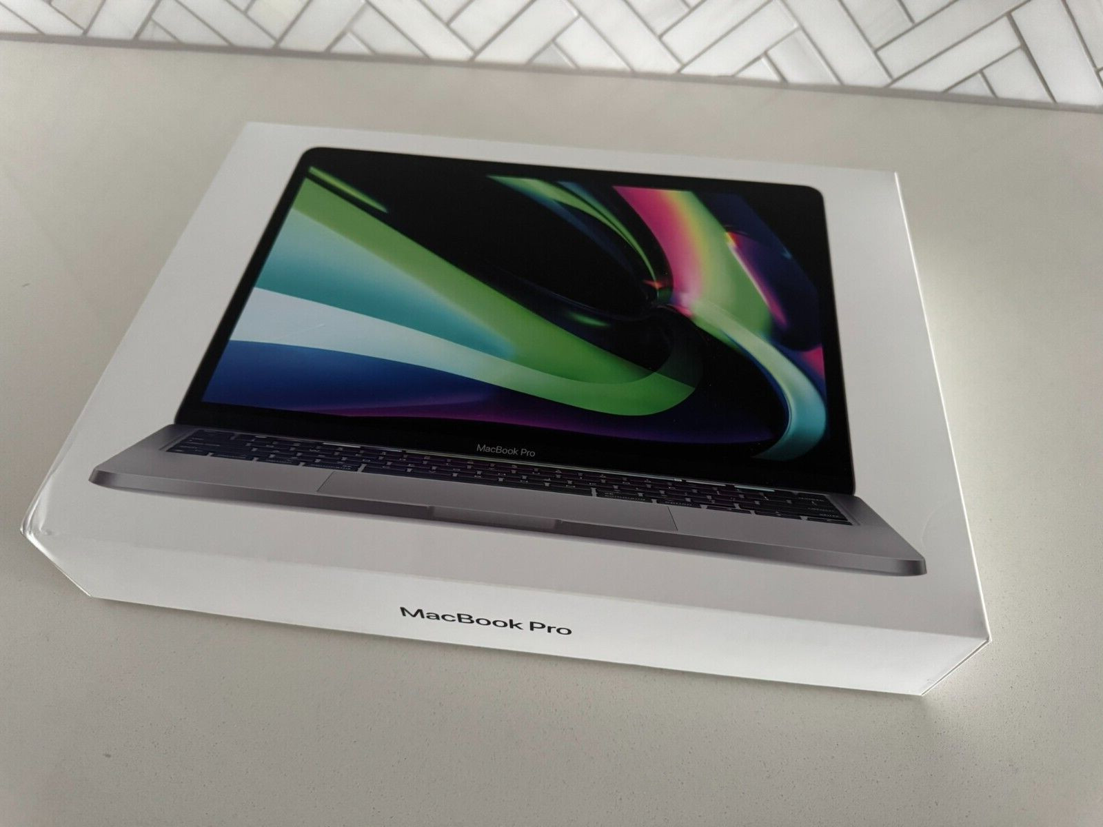 Apple MacBook Pro 13 in 2022 / Apple M2 3.48 GHz, 256 GB 8 GB RAM