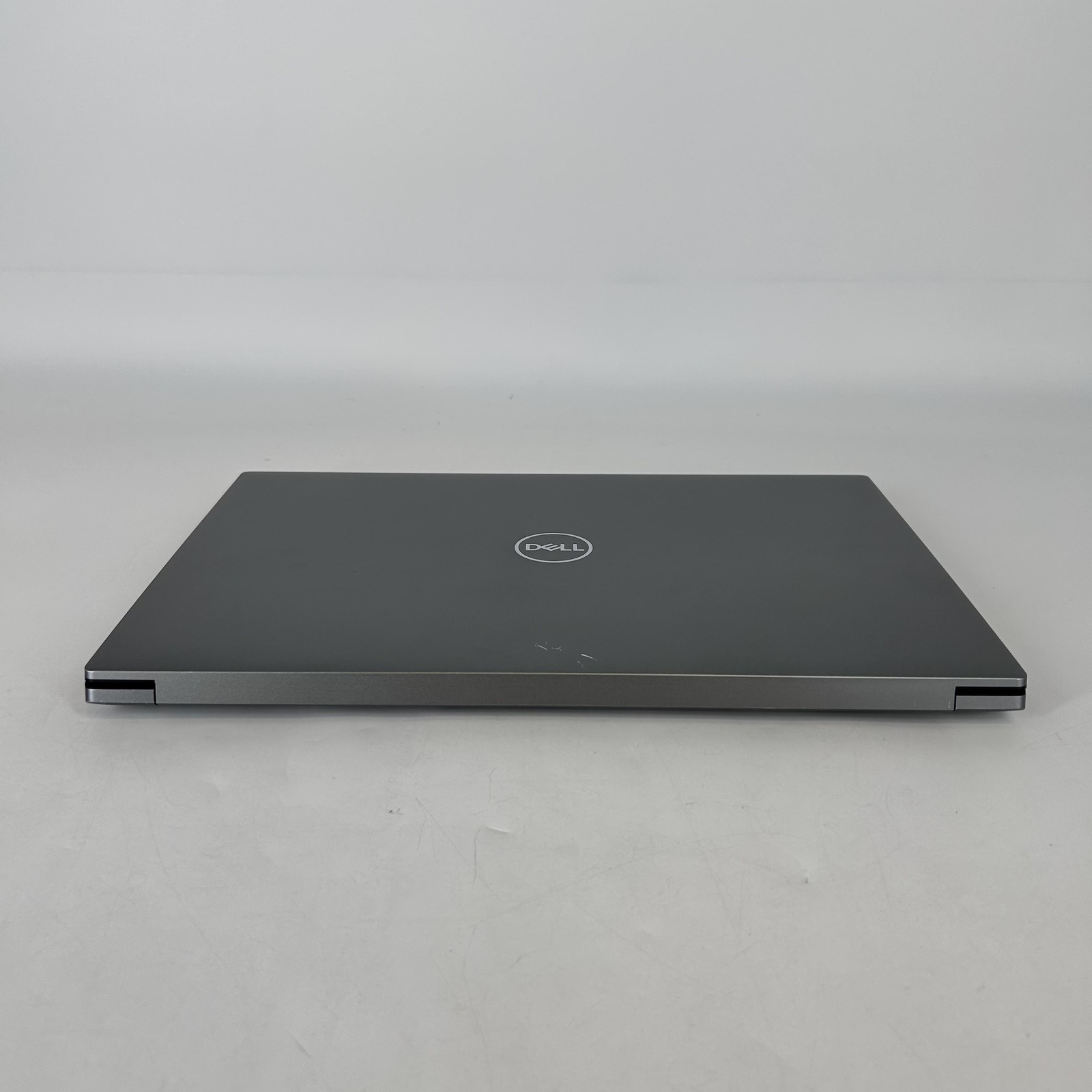 Dell Precision 5570 15 Gray FHD+ 2.4 GHz i7-12800H 16GB 512GB SSD RTX A1000 Good