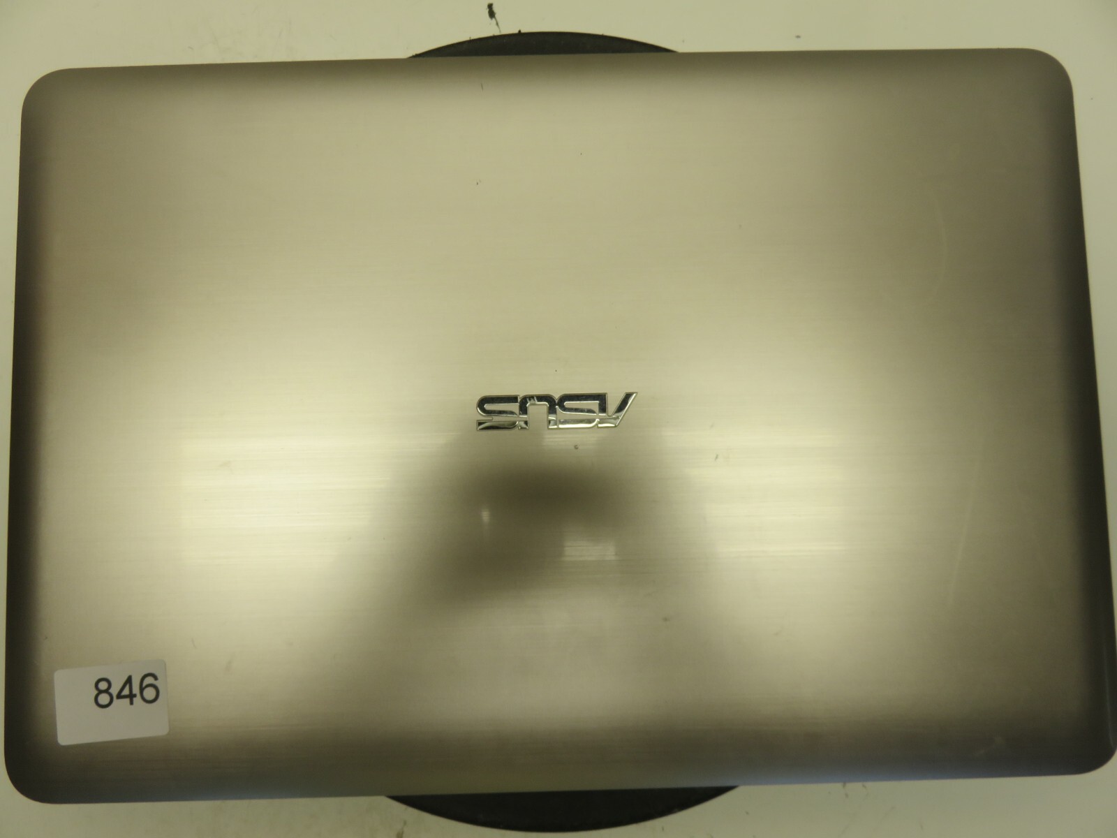 Asus F556U Intel i5-6200U 2.3GHz 8 GB NO HDD No Batt