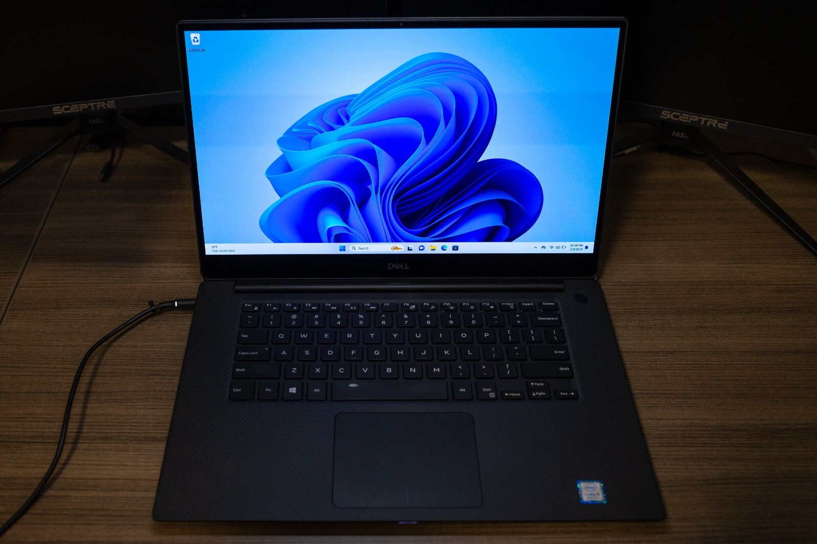 Perfectly working OLED Dell XPS 7590 w/ Intel Core i9-9980HK & NVIDIA GTX 1650