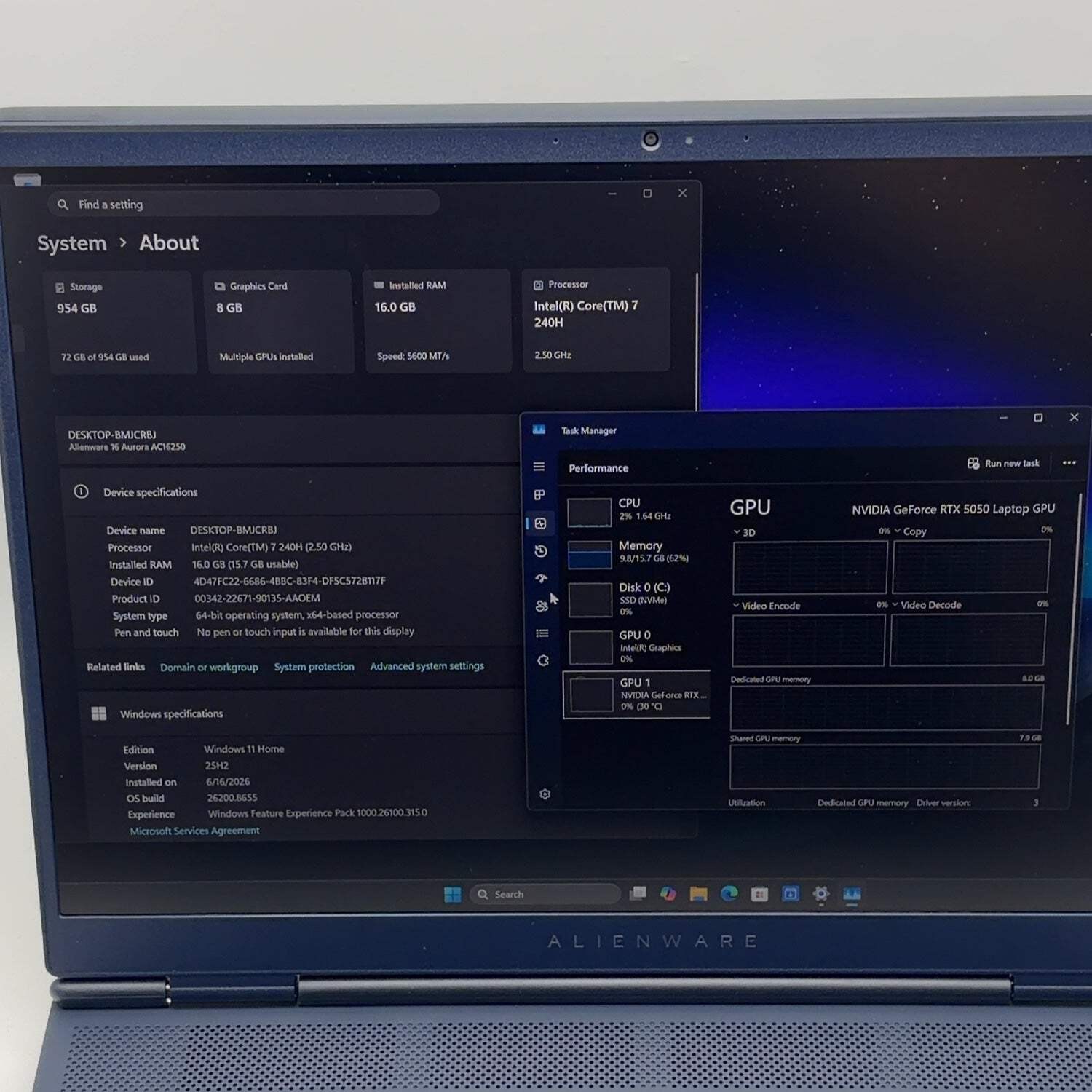 Alienware 16 Aurora AC16250 16″ Core 7 240H 2.5GHz 16GB RAM 1TB SSD RTX 5050