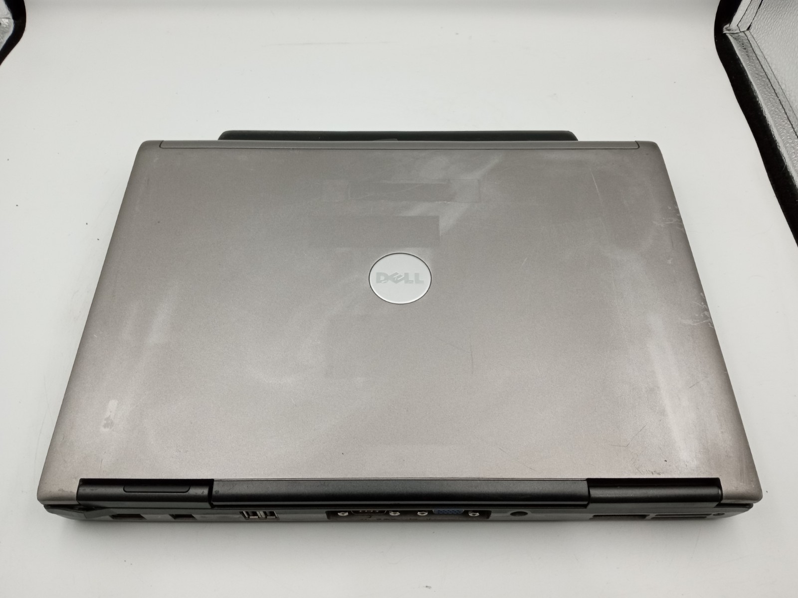 Dell Latitude D620 14″ Laptop Intel Core 2 Duo 2GB RAM 80GB XP RS232 *C-GRADE*