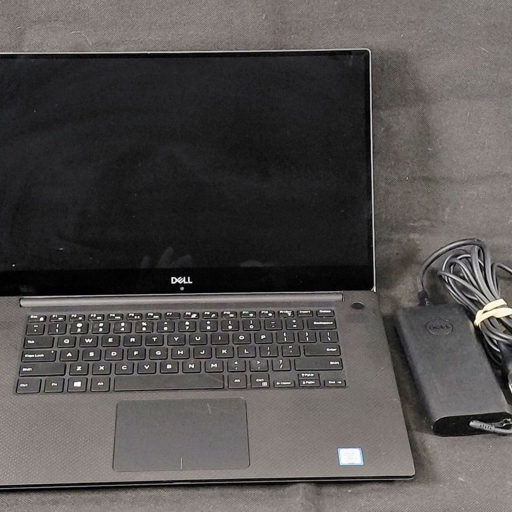 Dell Precision 5530 15.6″ Laptop with Intel Core i7-8750H, 32GB RAM, and 1TB SSD