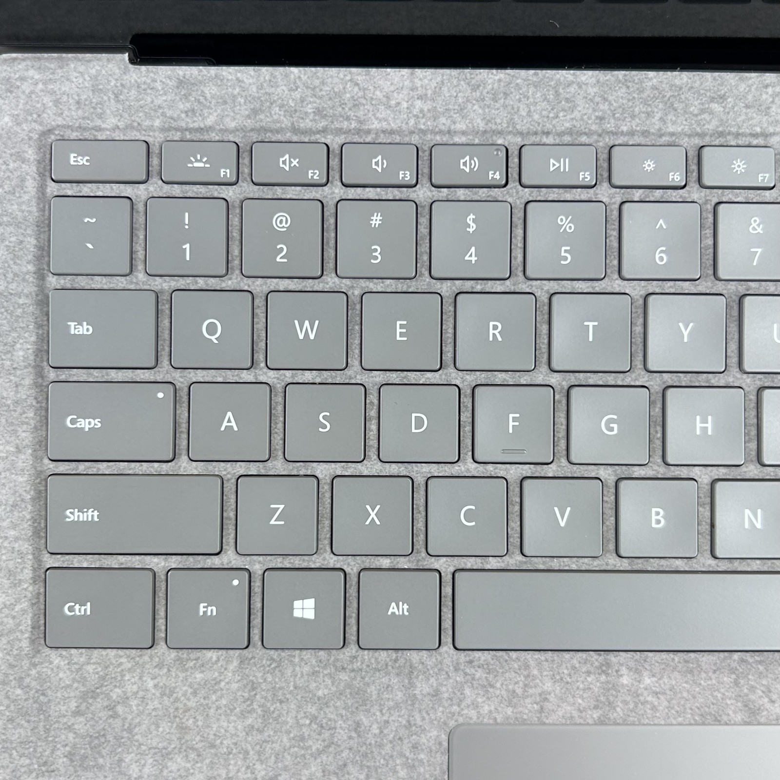 Microsoft Surface Laptop 3 13 2K TOUCH i7-1065G7 1.30GHz 16GB 512GB SSD- GOOD