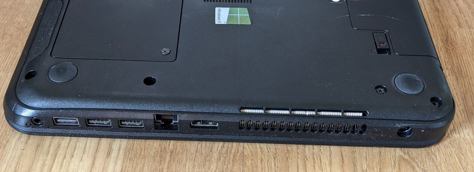 Dell Inspiron 15.6″ Laptop Pentium 2127U 2GB RAM 120GB HDD Win 8.1 *DEAD BATTERY