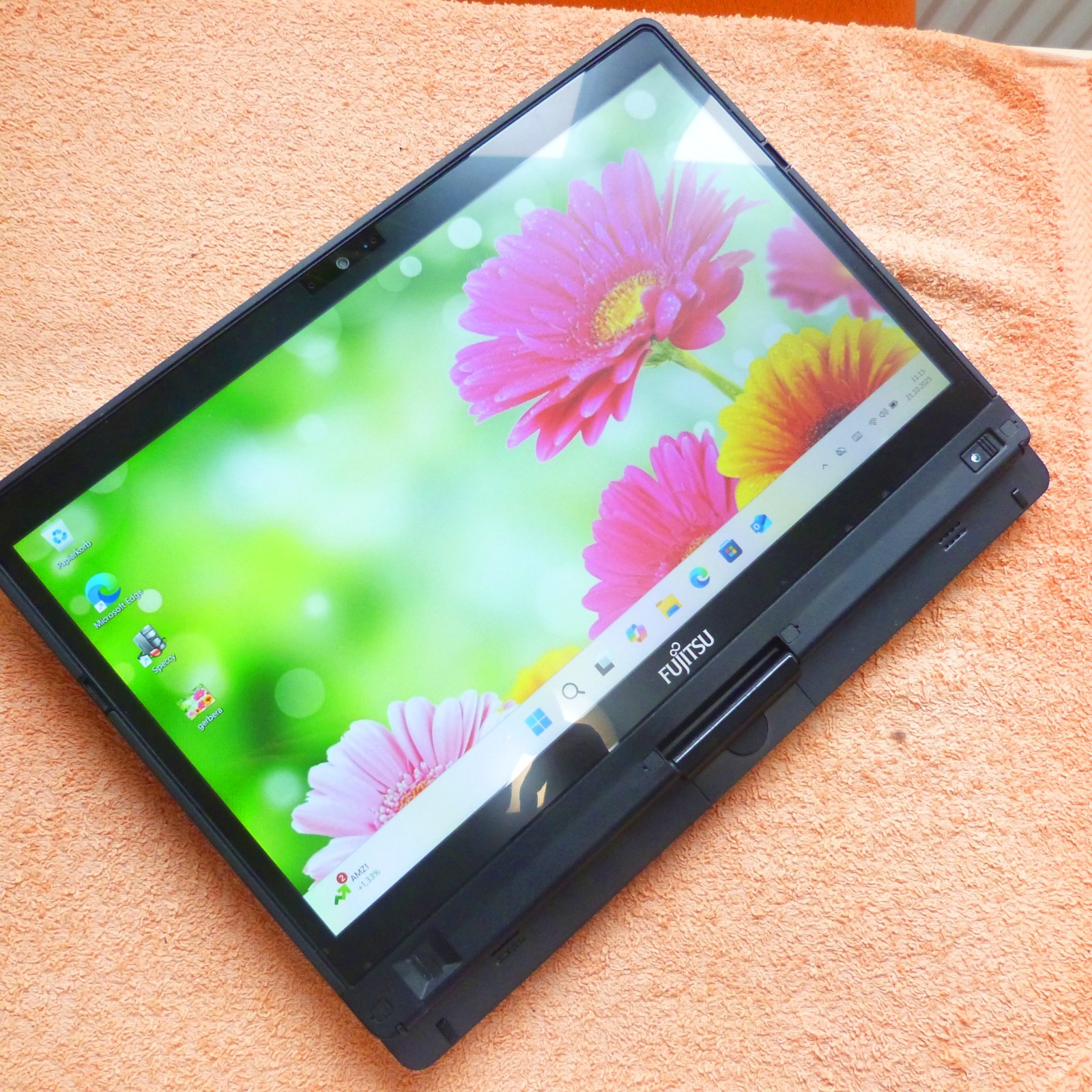 Fujitsu T939 Convertible 360 SWIVEL Tablet 13″ TOUCH Windows 11 SSD 8GEN i5