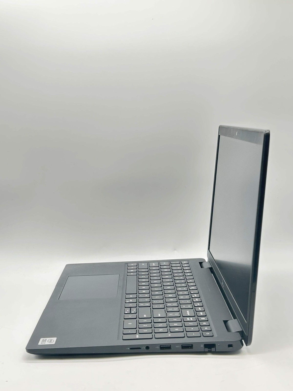 2021 Dell Latitude 3520 i3-1005G1 8GB RAM 128GB SSD W/ Charger READ